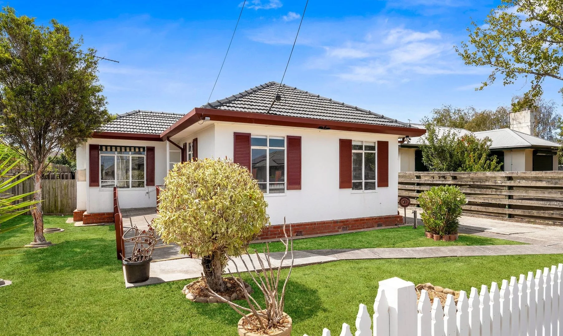 33 Pettitt Crescent, Norlane VIC 3214