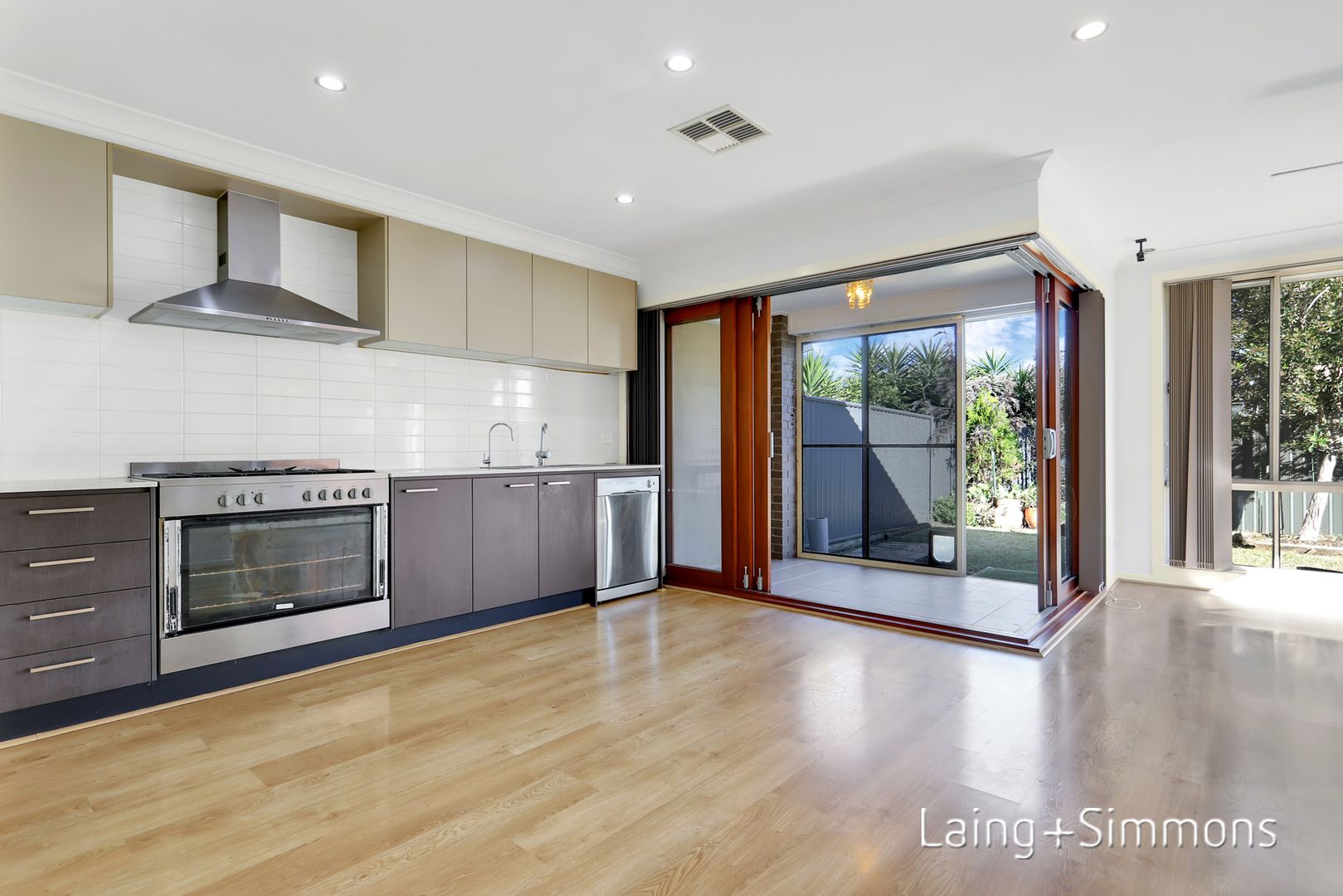 15 Taradale Drive, Ropes Crossing NSW 2760, Image 1