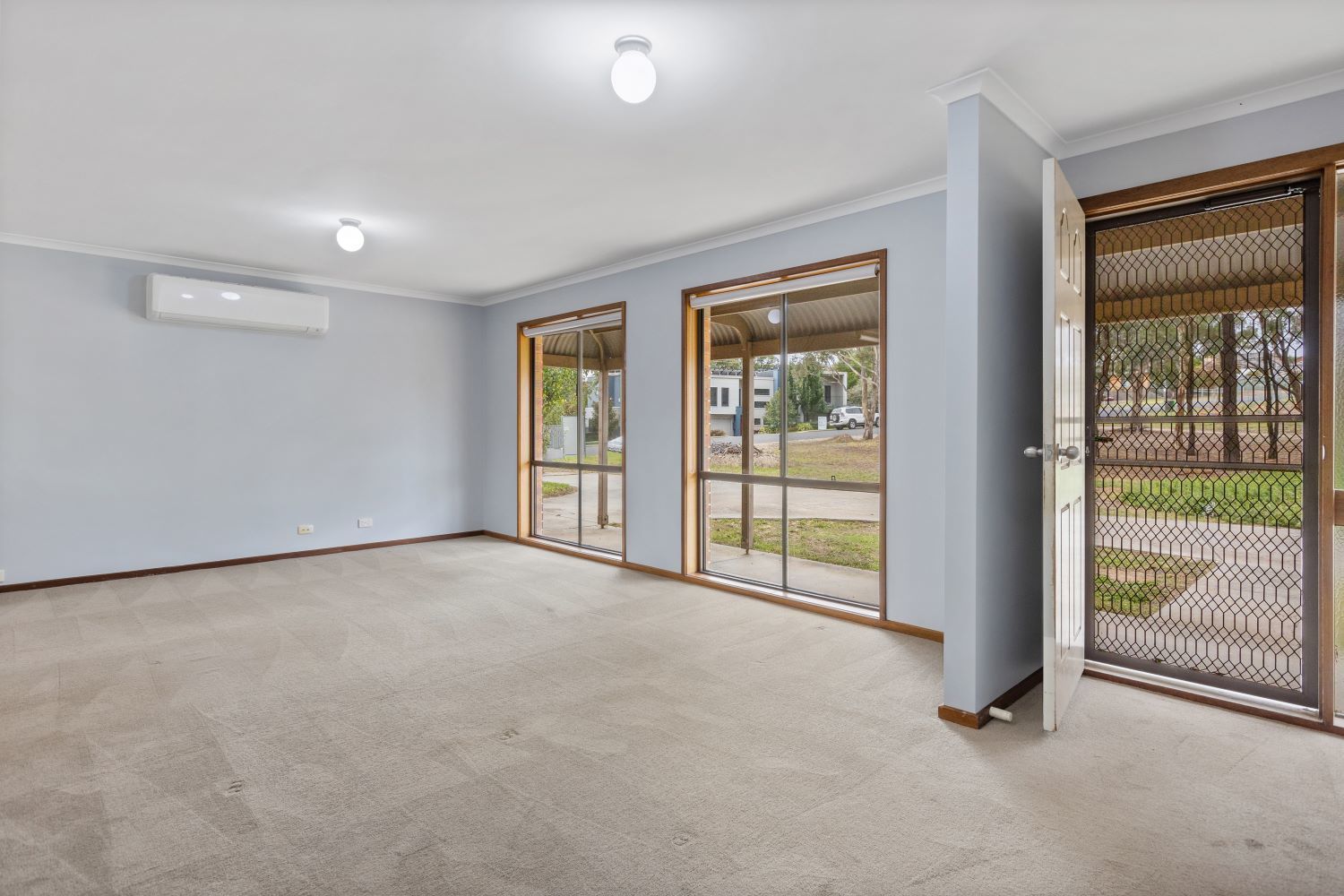 1/2 Towers Street, Flora Hill VIC 3550, Image 1