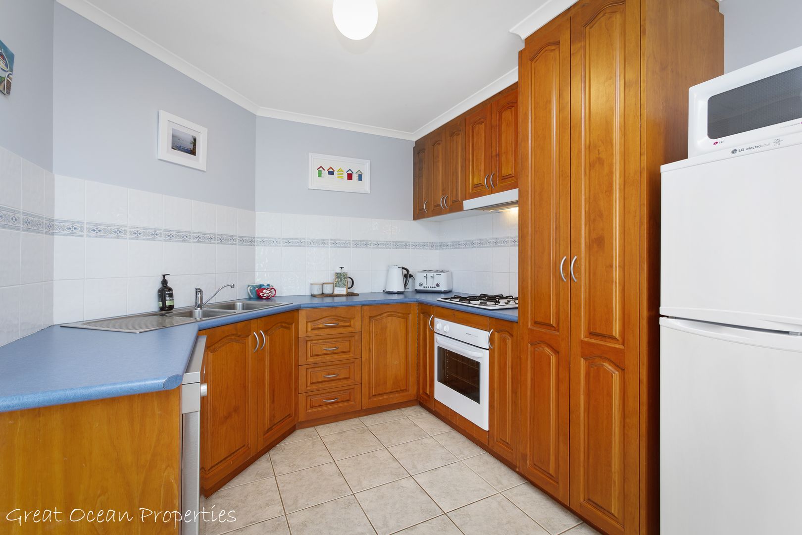 7/28-30 Moore Street, Apollo Bay VIC 3233, Image 2