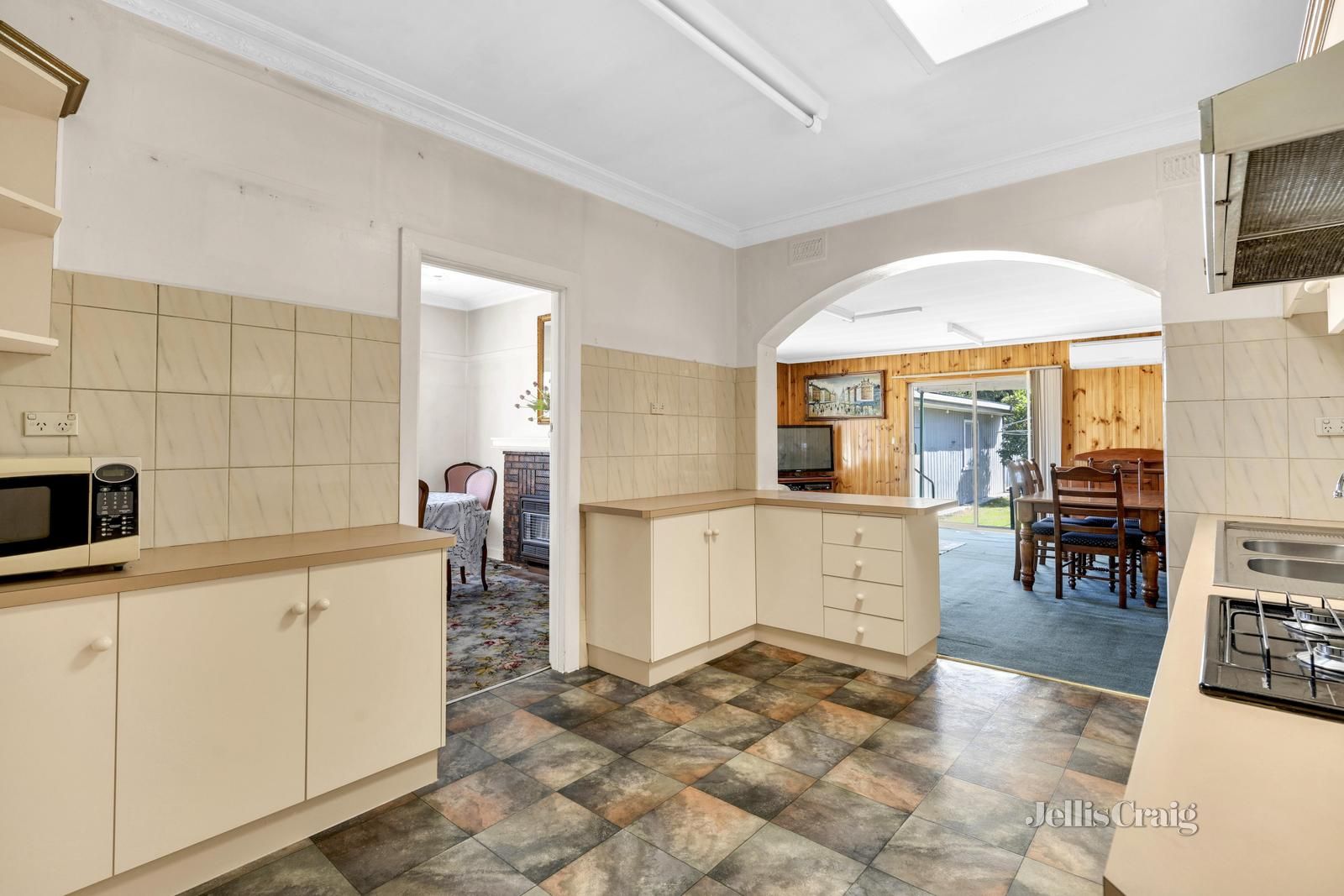 1 Sylvan Grove, Pascoe Vale VIC 3044 Domain