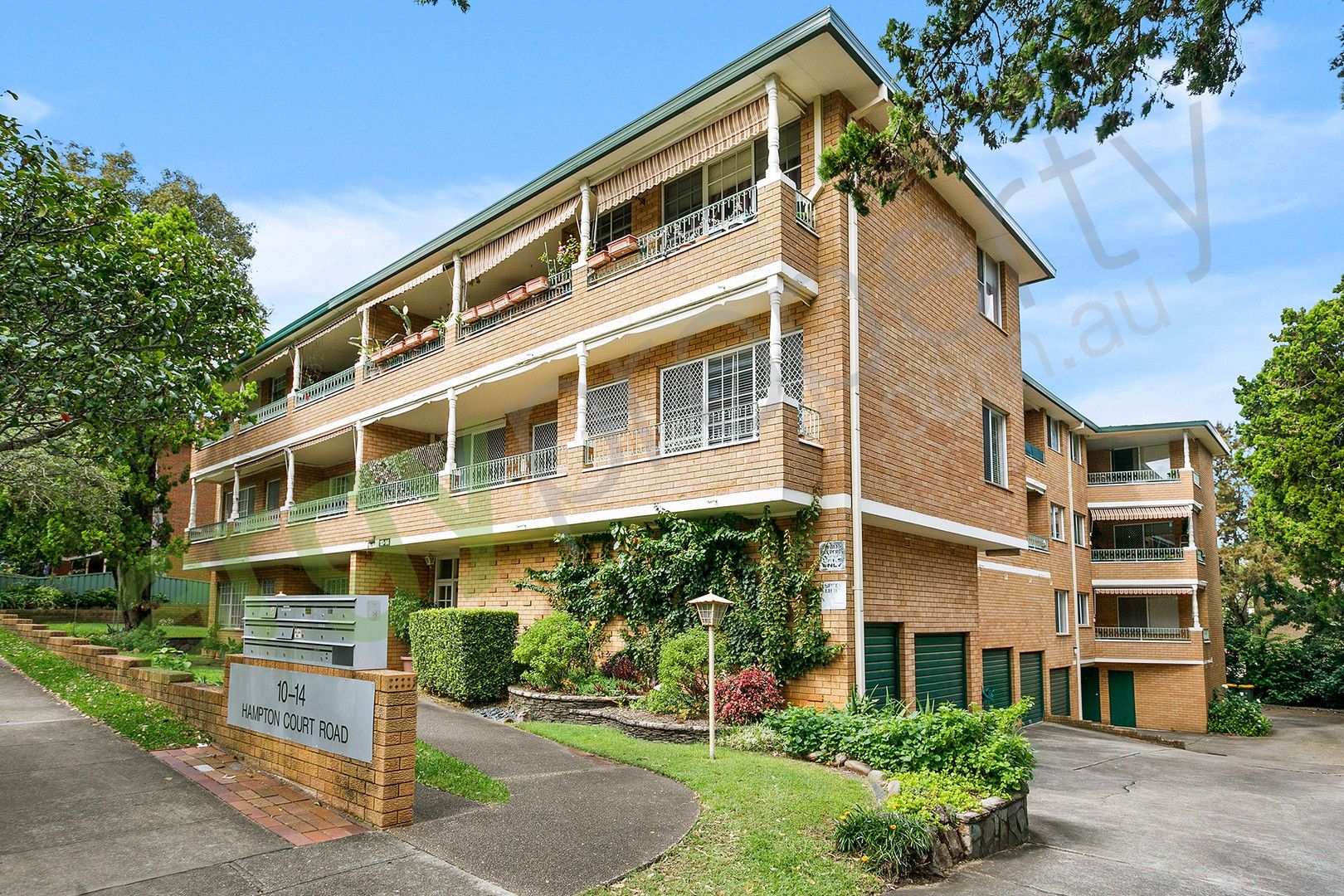 2 bedrooms Apartment / Unit / Flat in 9/10-14 Hampton Court Road CARLTON NSW, 2218