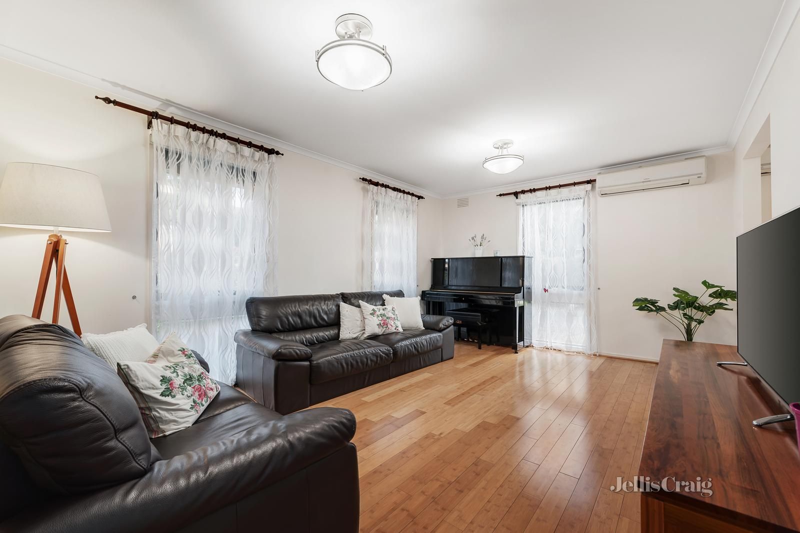 2/15-17 Roger Street, Doncaster East VIC 3109, Image 1