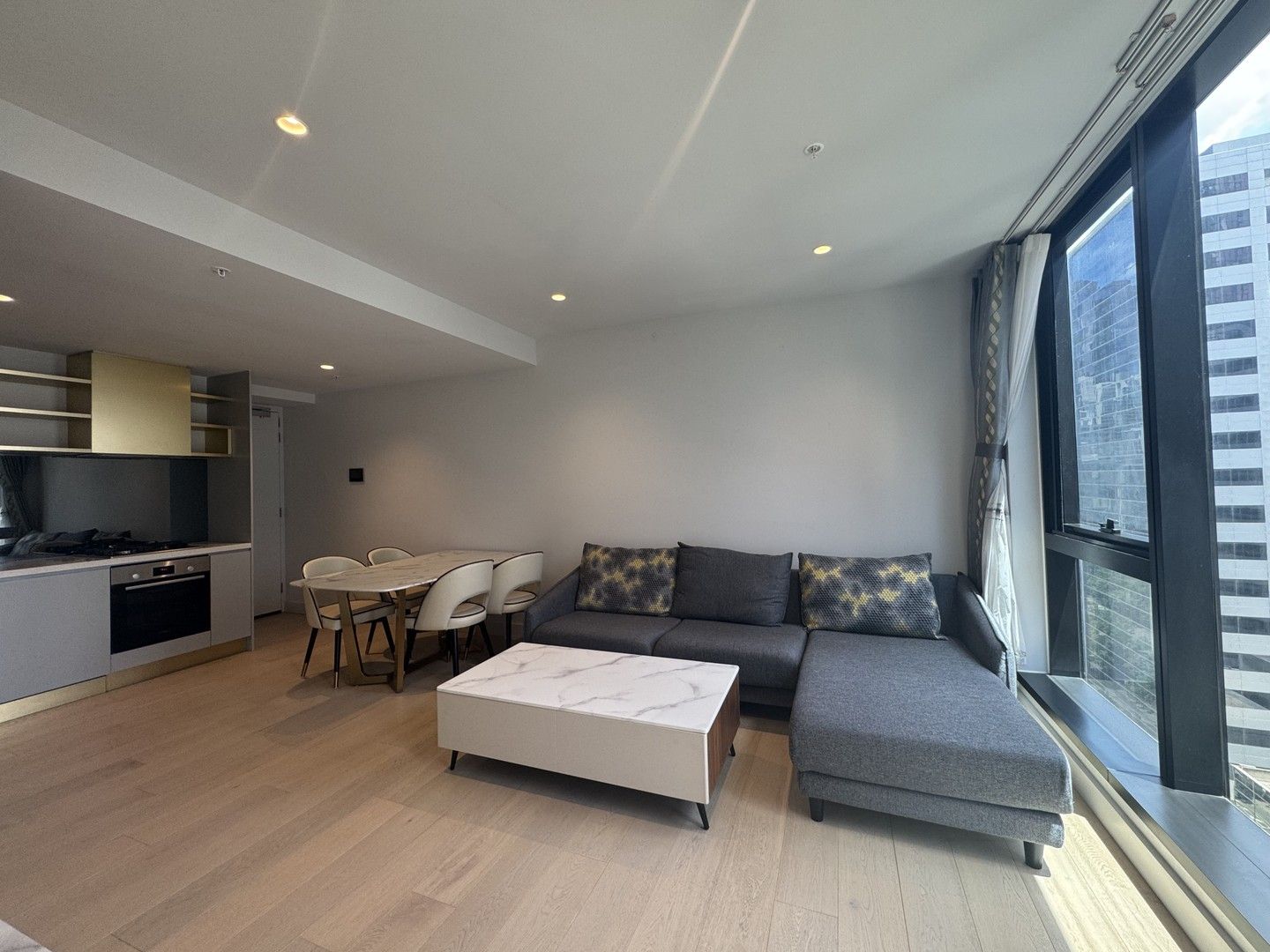 1 bedrooms Apartment / Unit / Flat in 1705/318 Queen Street MELBOURNE VIC, 3000