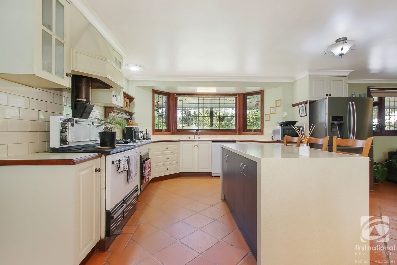 982 Beechworth - Chiltern Road, Chiltern VIC 3683, Image 2