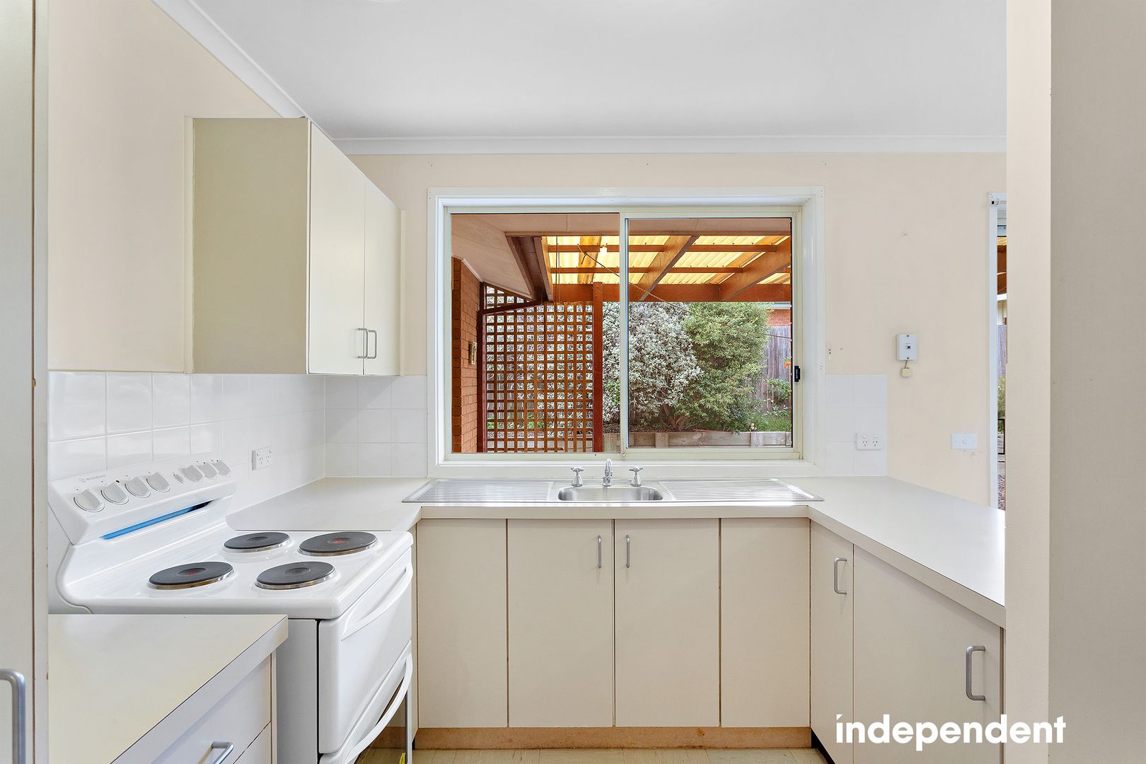 30 Louisa Lawson Crescent, Gilmore ACT 2905, Image 2