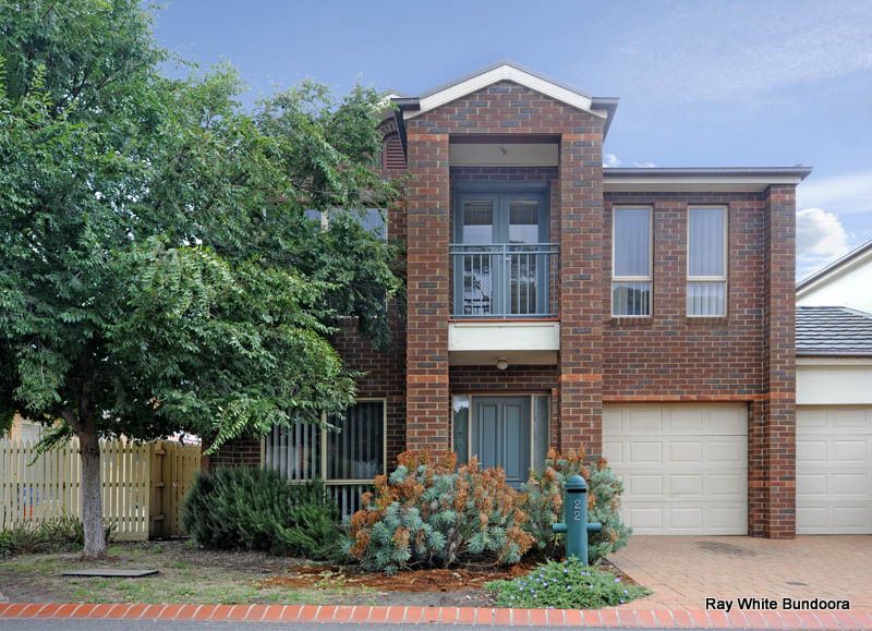 3 bedrooms Townhouse in 22 Lemon Gum Parade BUNDOORA VIC, 3083