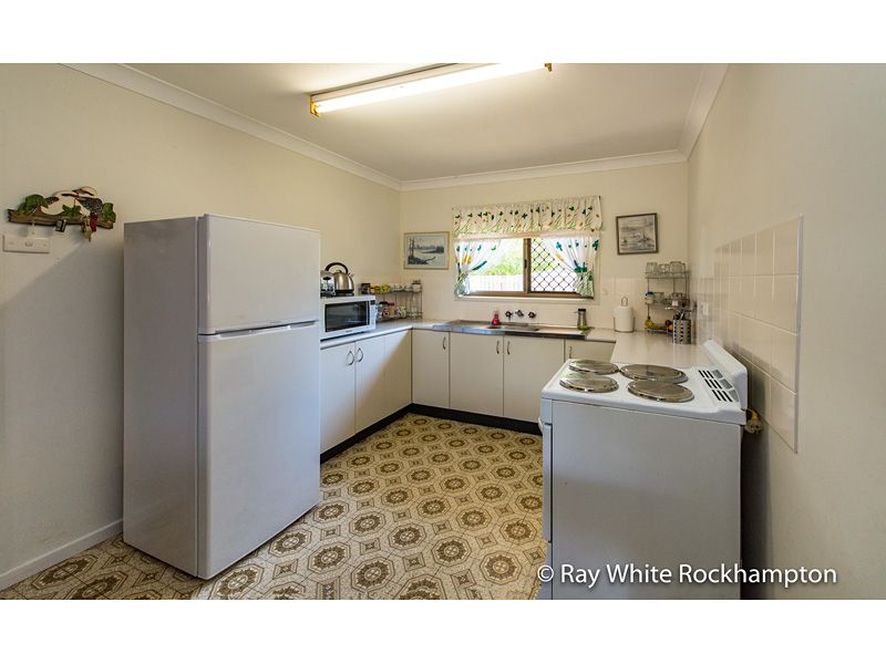 1/2 Chalmers Street, Norman Gardens QLD 4701, Image 2