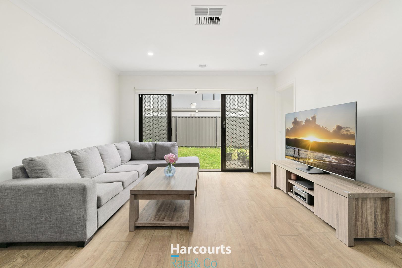 130 Juscelina Drive, Craigieburn VIC 3064, Image 2