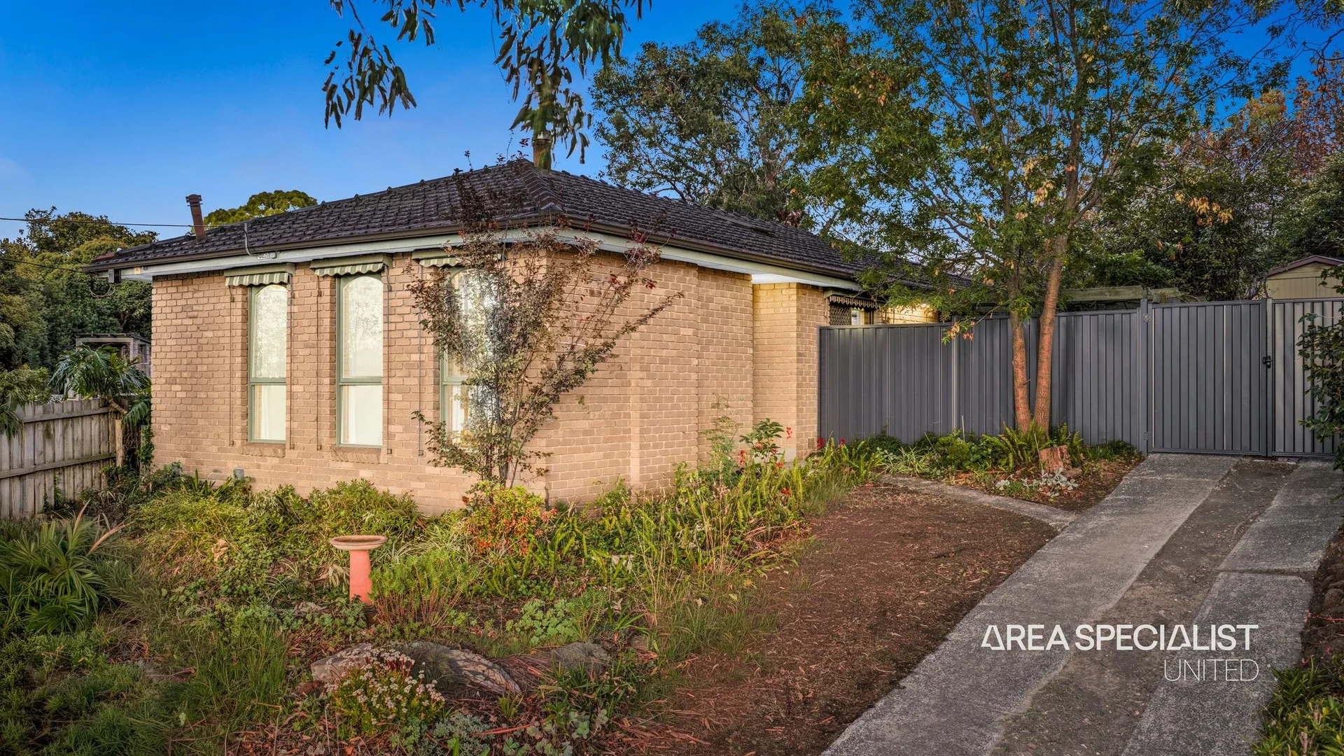 25 Enfield Drive, Bayswater VIC 3153