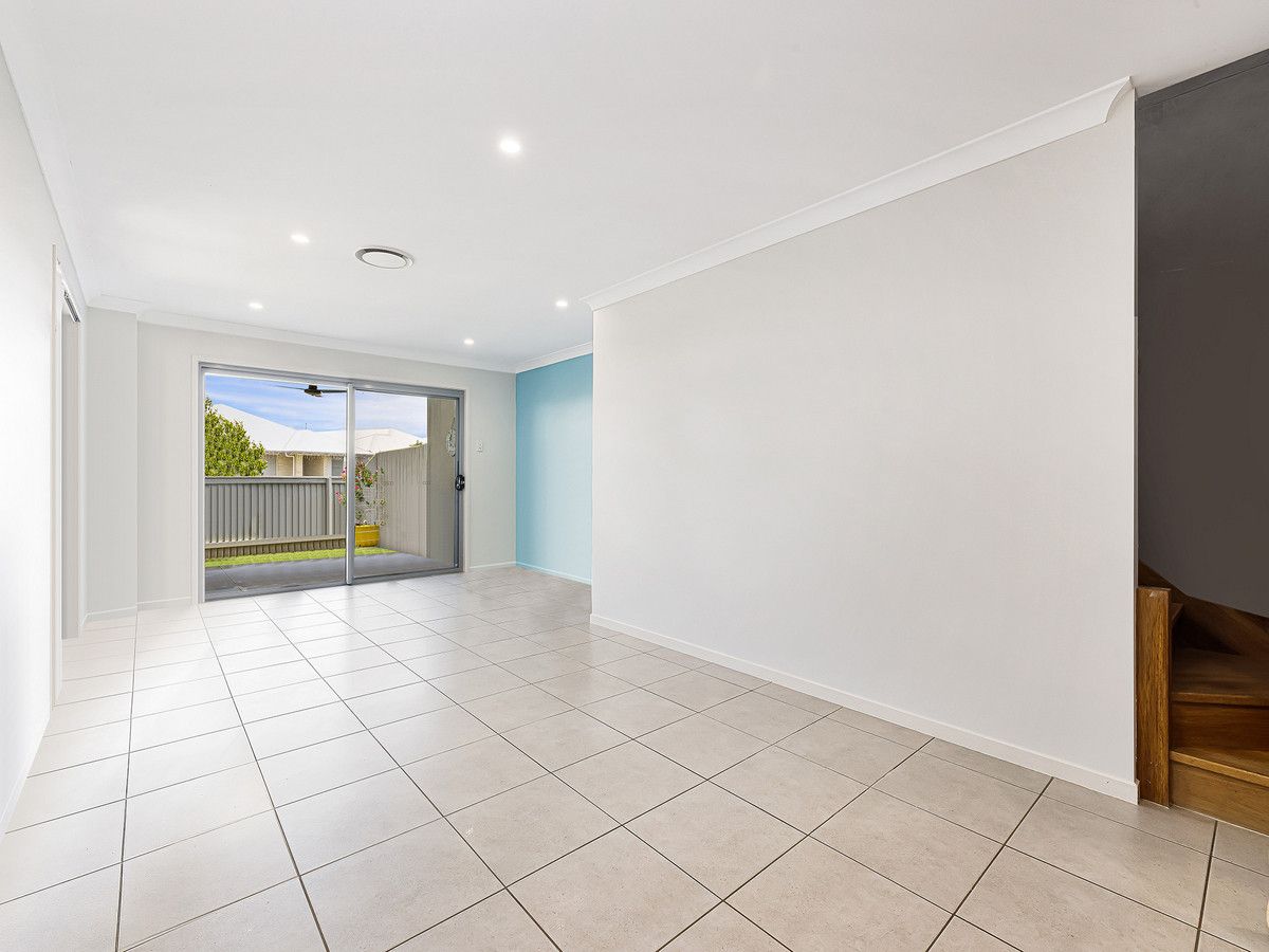 2/55 Wood Crescent, Baringa QLD 4551, Image 1