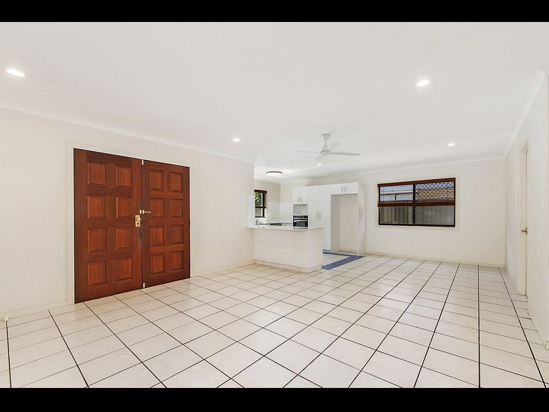 26 Melody Street, Mermaid Waters QLD 4218, Image 2