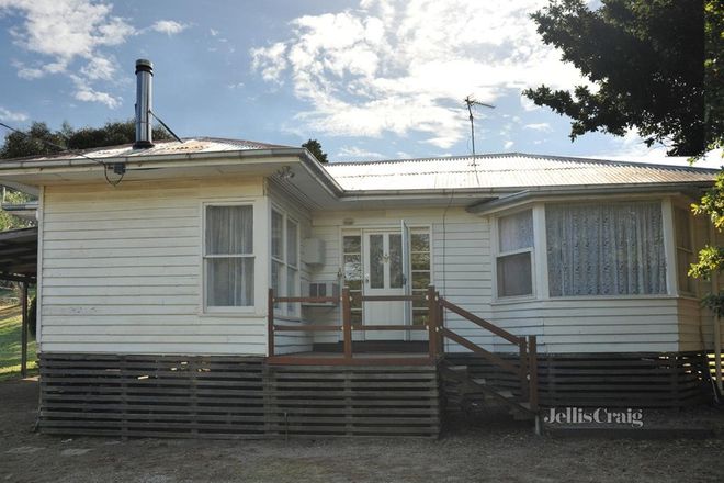 Picture of 30 Sussex Street, LINTON VIC 3360