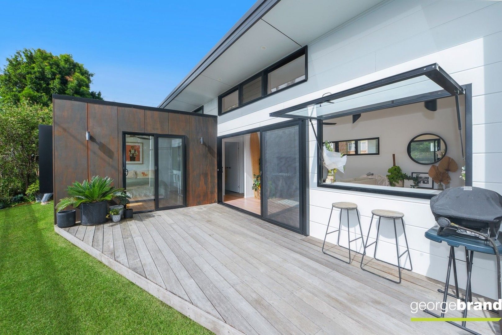 2 bedrooms Apartment / Unit / Flat in 3 Nooree Lane AVOCA BEACH NSW, 2251