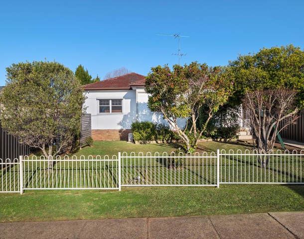 102 Lindesay Street, Campbelltown NSW 2560