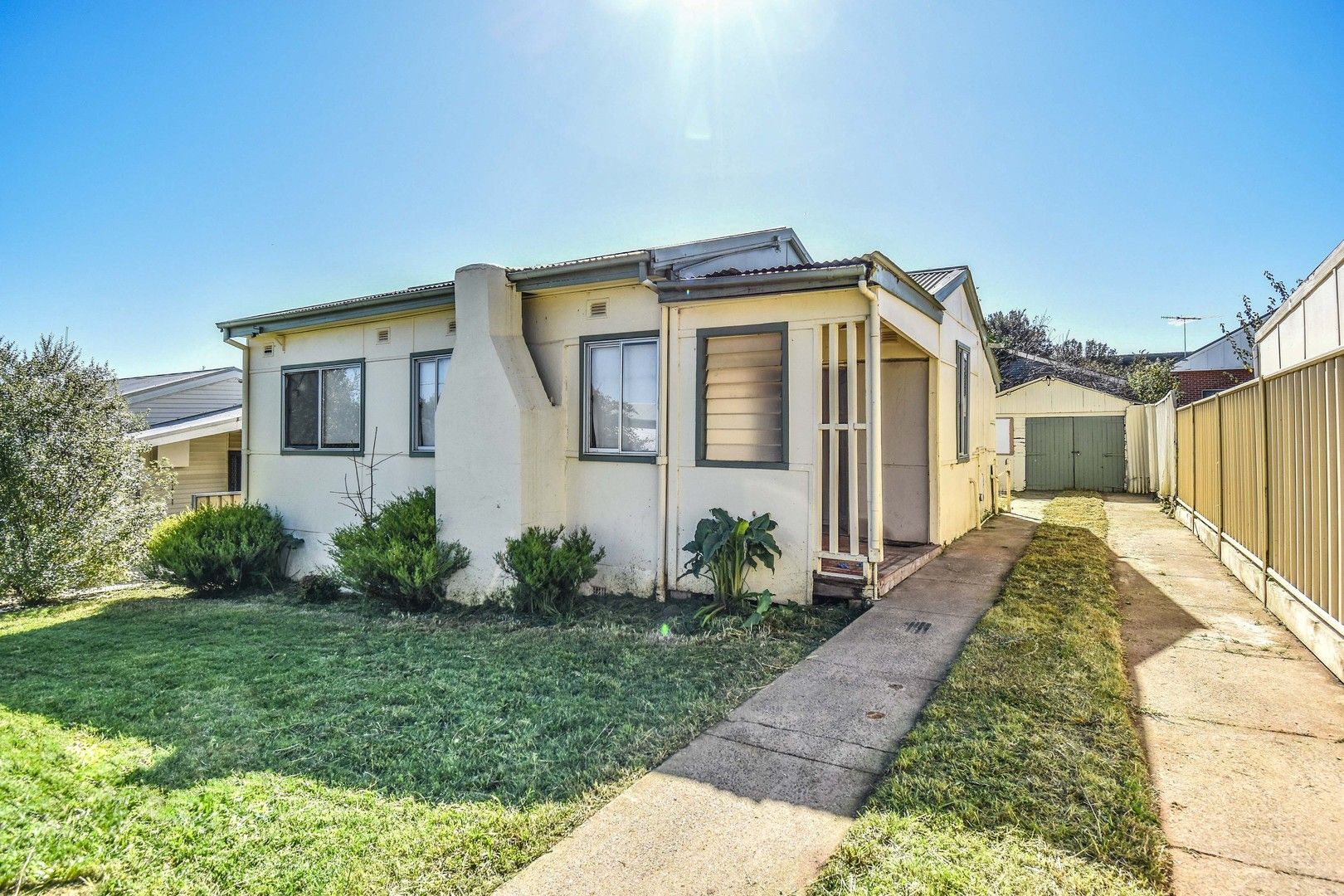 3 bedrooms House in 27 Moresby Street ORANGE NSW, 2800