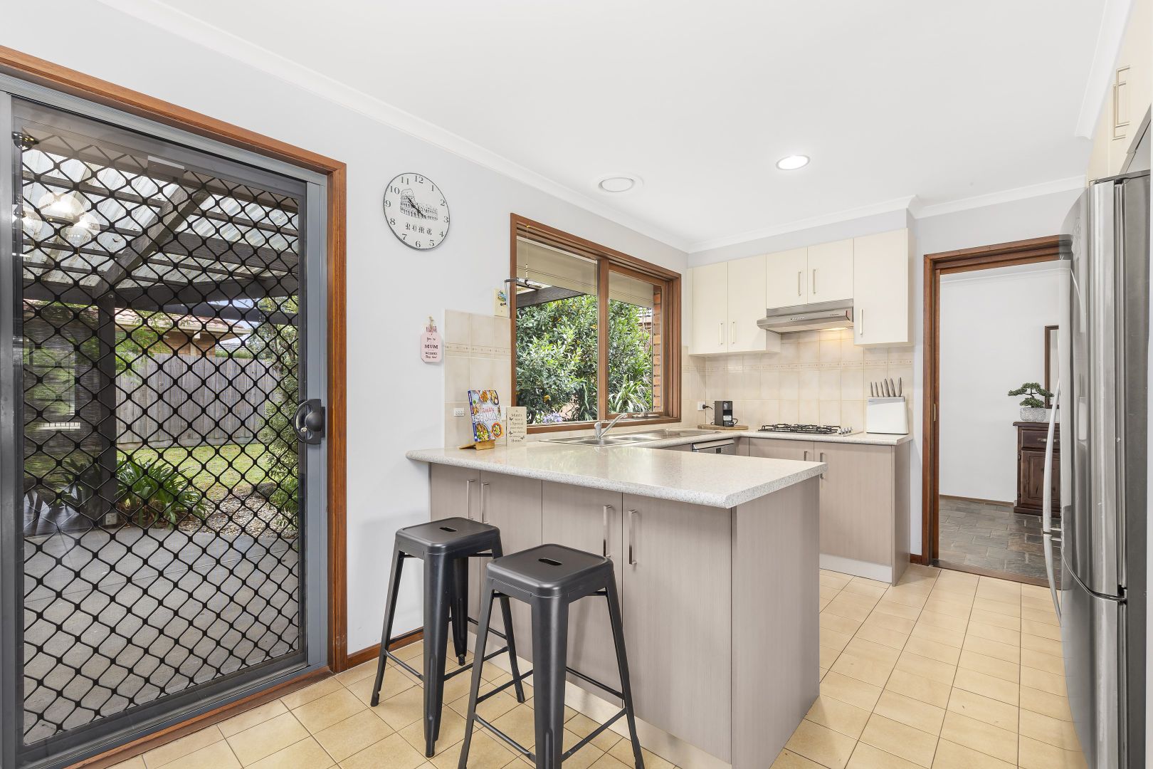 161 Roycroft Avenue, Mill Park VIC 3082, Image 2