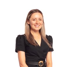 Amy Larsen, Sales representative