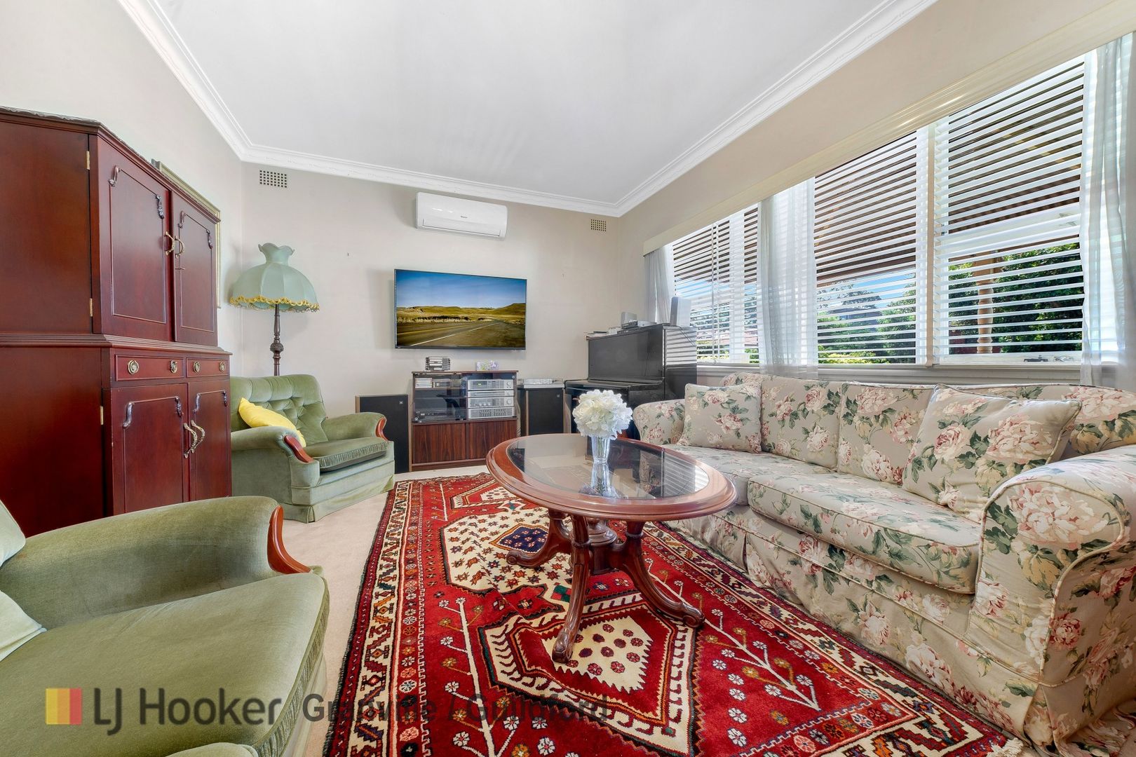 10 Robertson Street, Guildford NSW 2161, Image 2