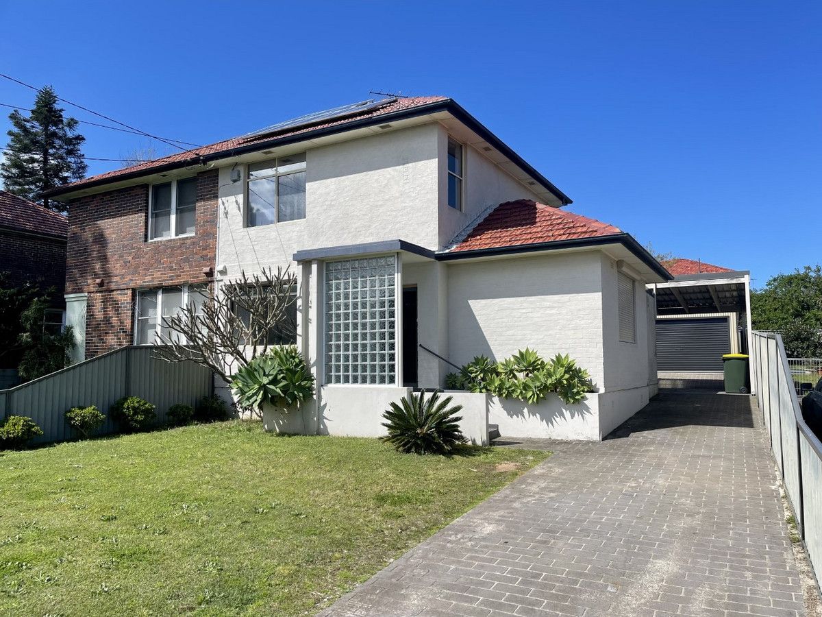 3 bedrooms Duplex in 17 Menin Road MATRAVILLE NSW, 2036