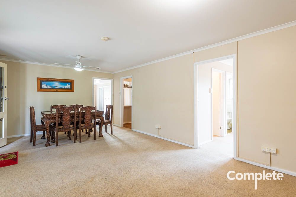 28 LACHLAN CRESCENT, Mount Gambier SA 5290, Image 2