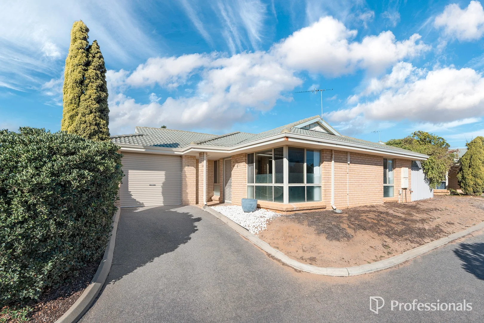 2/4 McDermott Avenue, Wandina WA 6530