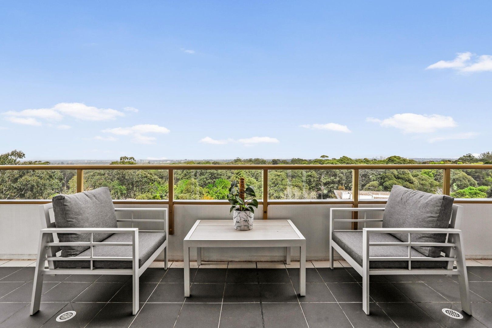 2 bedrooms Apartment / Unit / Flat in 1218/8 Avon Road PYMBLE NSW, 2073