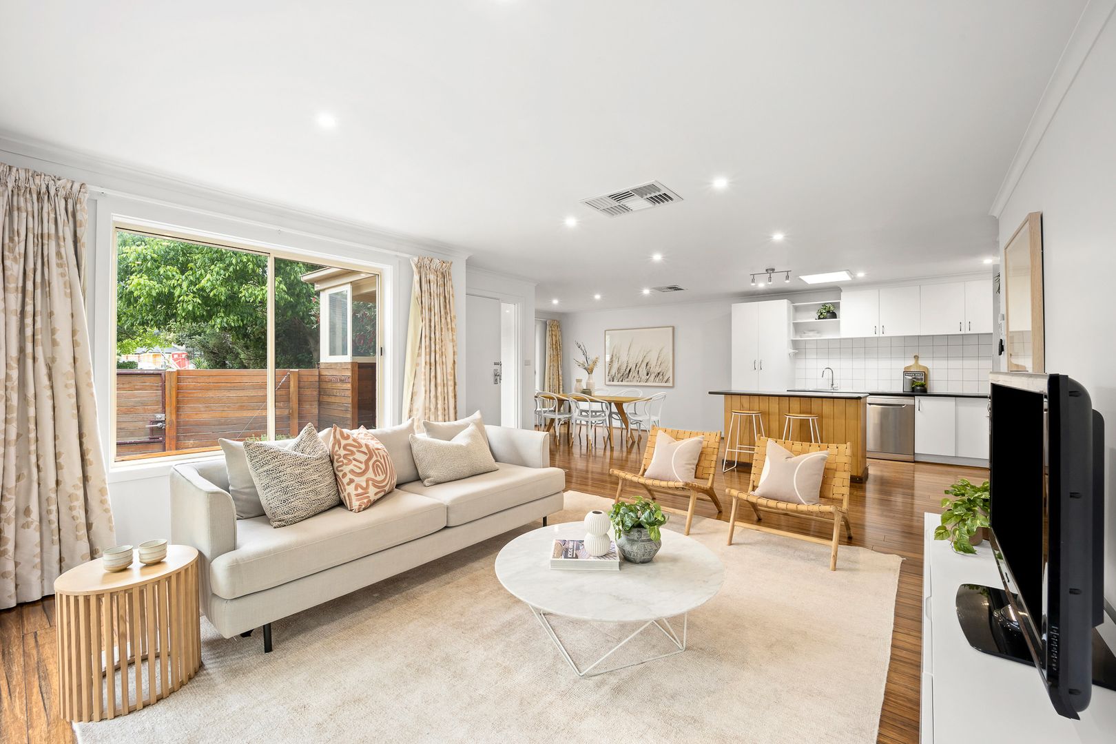 2/5 Karrin Court, Ashwood VIC 3147, Image 1