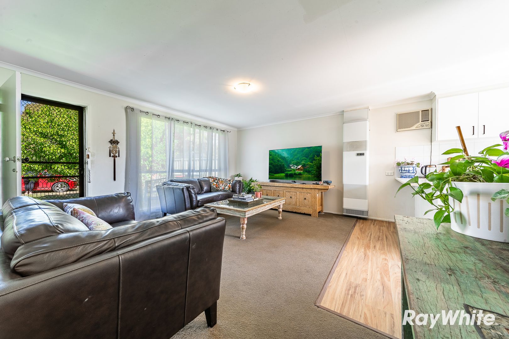 3/16 Wireless Street, Kangaroo Flat VIC 3555, Image 2