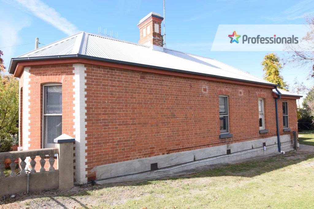 140 Stewart Street, Bathurst NSW 2795, Image 2