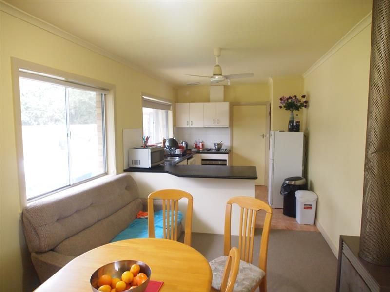 11 Macrae Street, East Bairnsdale VIC 3875, Image 2