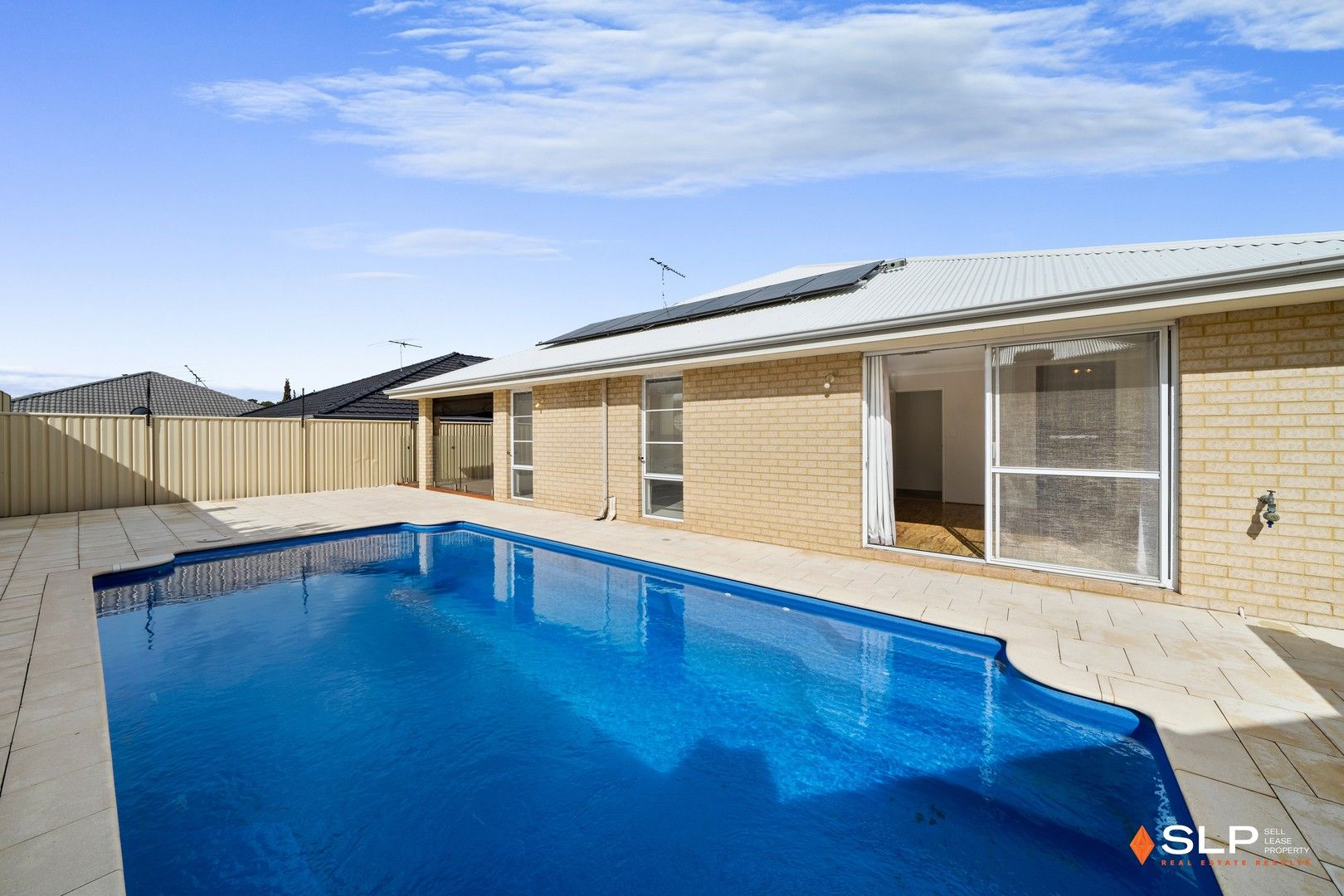 4 bedrooms House in 19 Carbine Loop BANKSIA GROVE WA, 6031