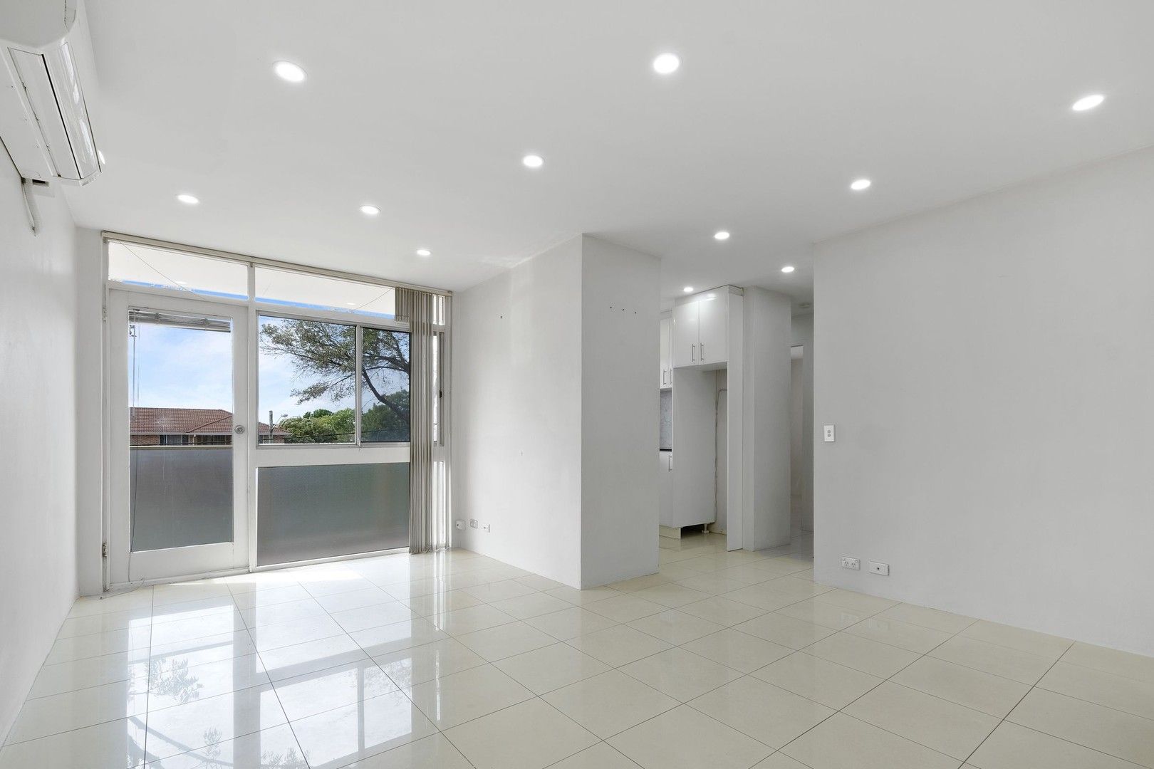 2 bedrooms Apartment / Unit / Flat in 7/8-10 Lane Cove Road RYDE NSW, 2112