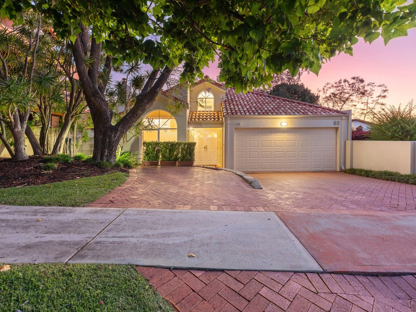 5 bedrooms House in 69 Lansdowne Road KENSINGTON WA, 6151