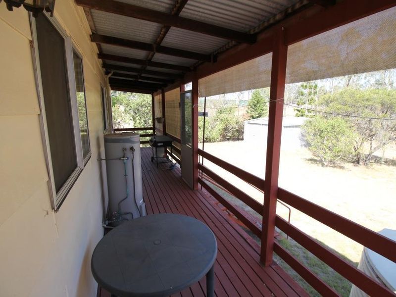 22 DEAKIN CRESCENT, Nanango QLD 4615, Image 2