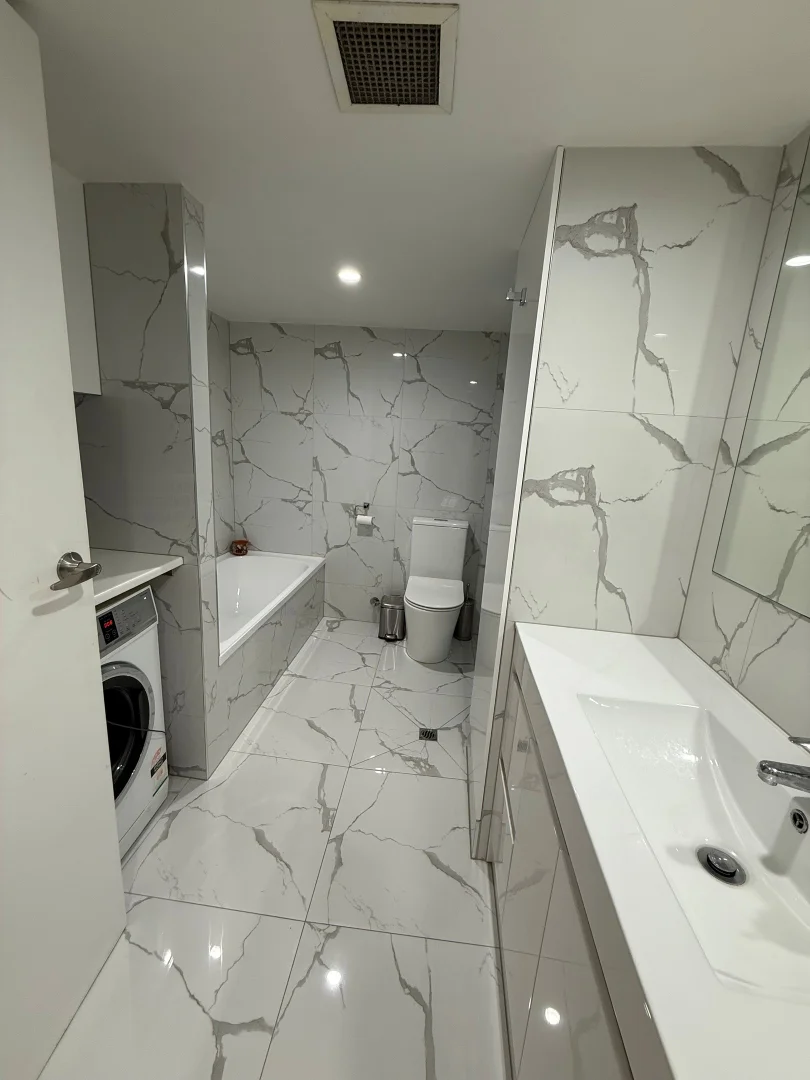 Additional image 14 of 2/166 Surf Parade, Broadbeach QLD 4218