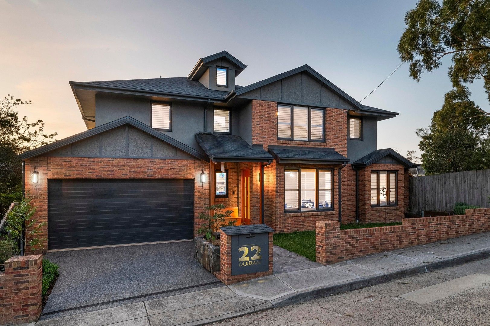 5 bedrooms House in 22 LAXDALE ROAD CAMBERWELL VIC, 3124