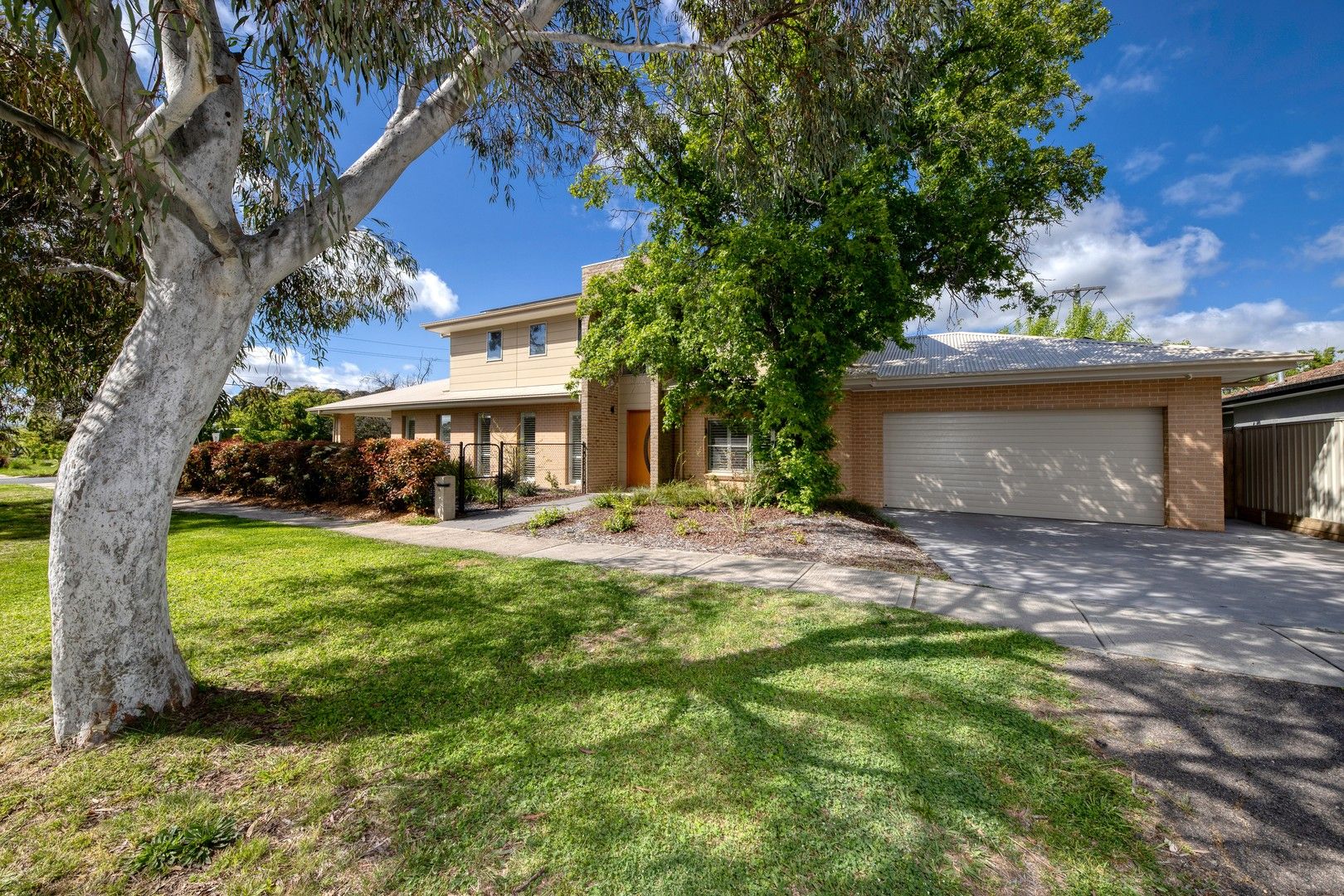 28 Tallara Parkway, Narrabundah ACT 2604, Image 0