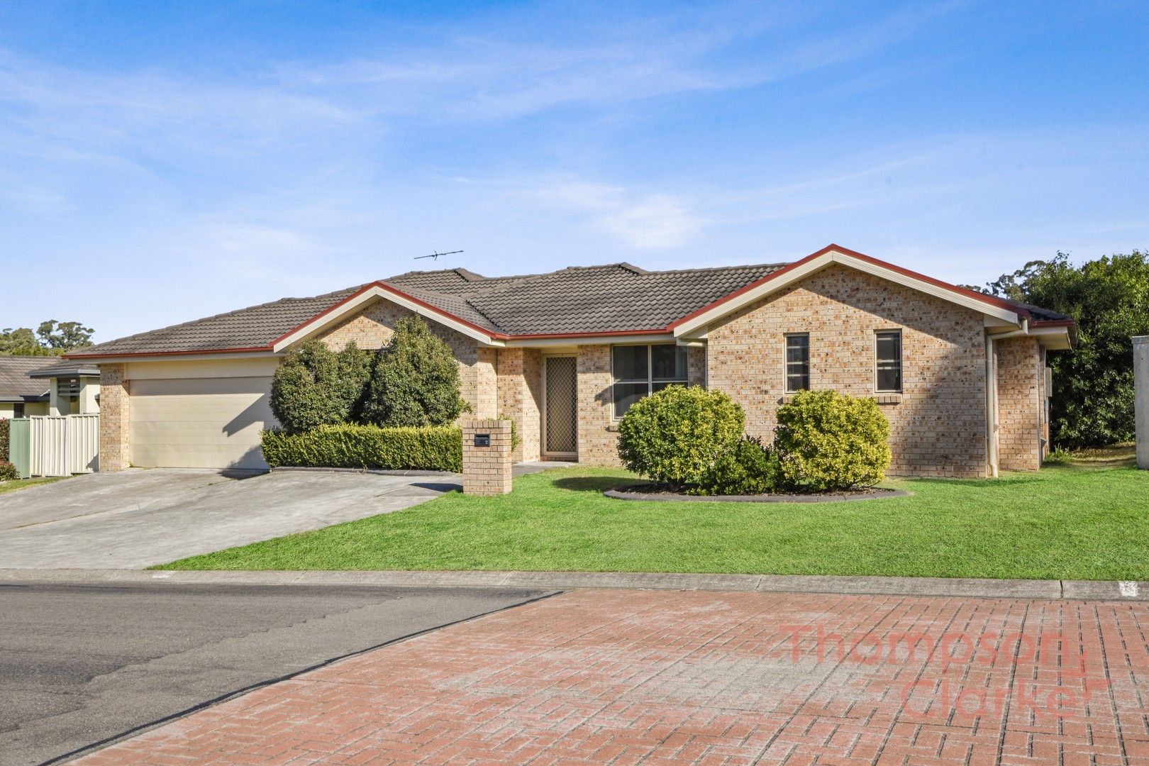 3 bedrooms Apartment / Unit / Flat in 2/2 Tipperary Drive ASHTONFIELD NSW, 2323