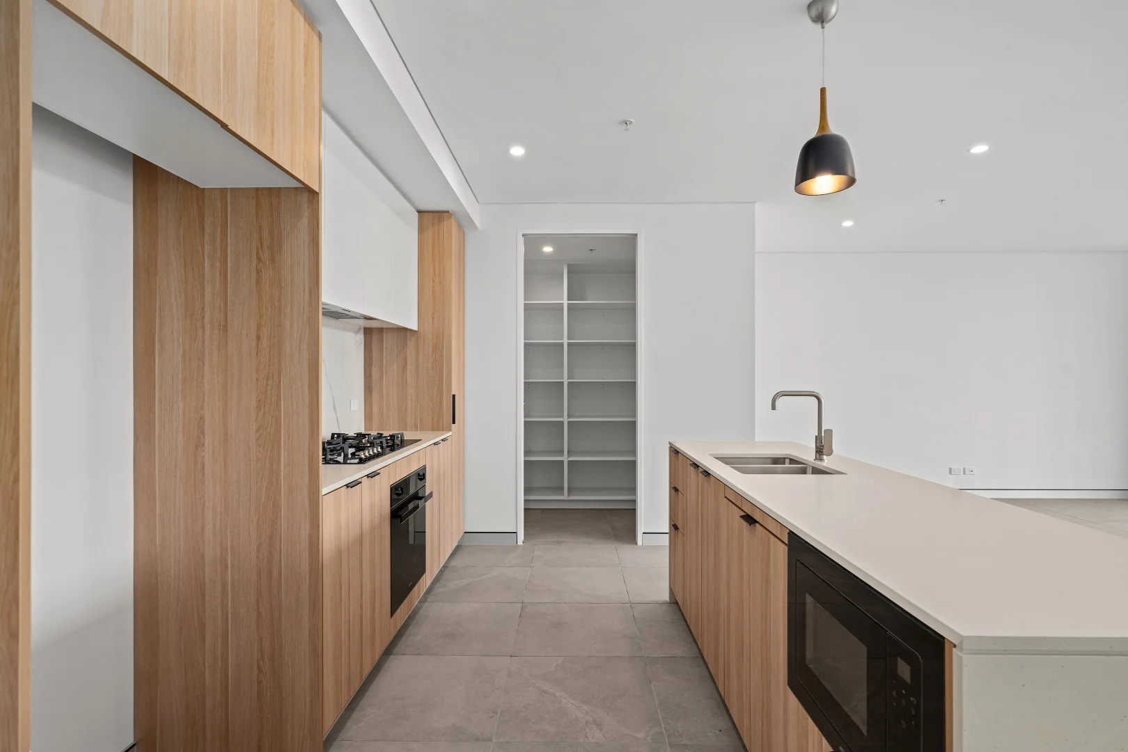 Additional image 2 of 402/179 Albany Street, Point Frederick NSW 2250