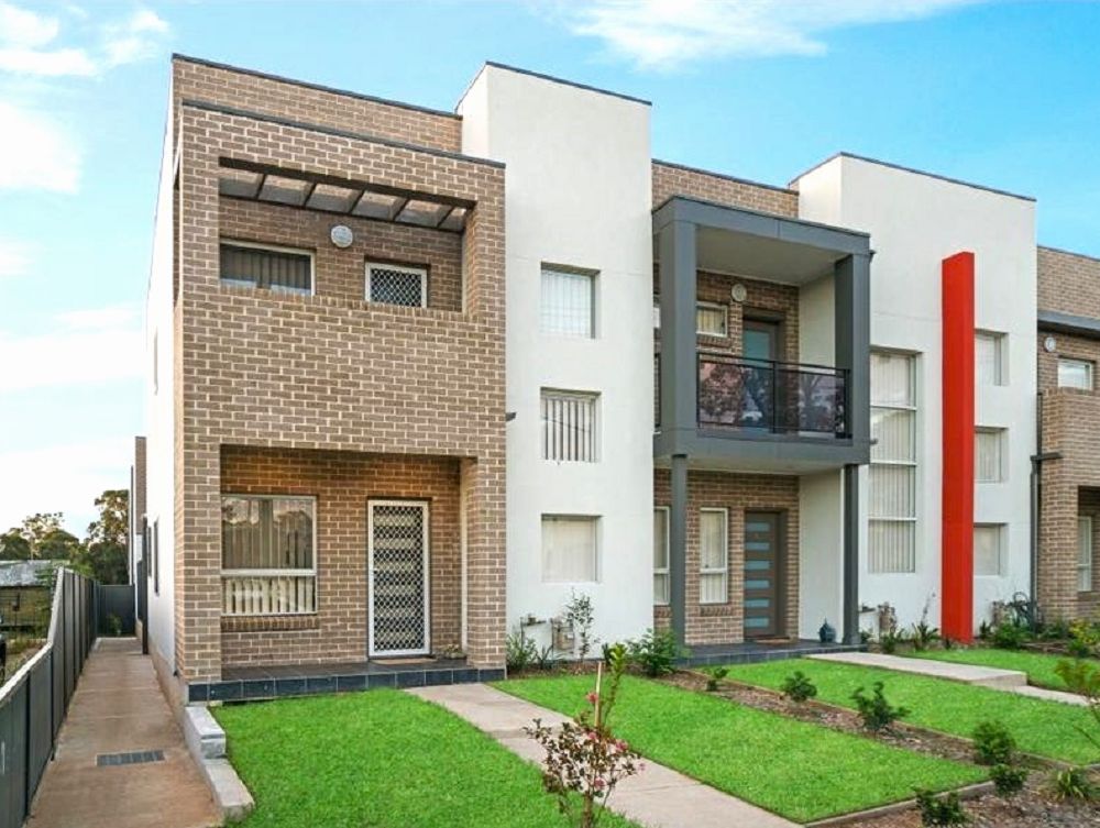 3 bedrooms House in 1/209-213 Memorial Avenue LIVERPOOL NSW, 2170