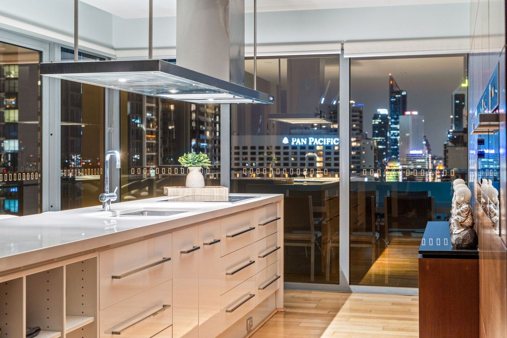 5 bedrooms Apartment / Unit / Flat in 116/148 Adelaide Terrace EAST PERTH WA, 6004