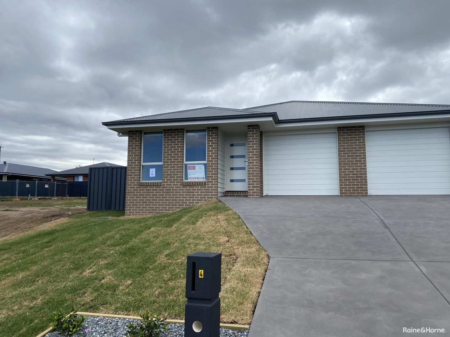 4 bedrooms House in 4 Stonebark Court GRETA NSW, 2334