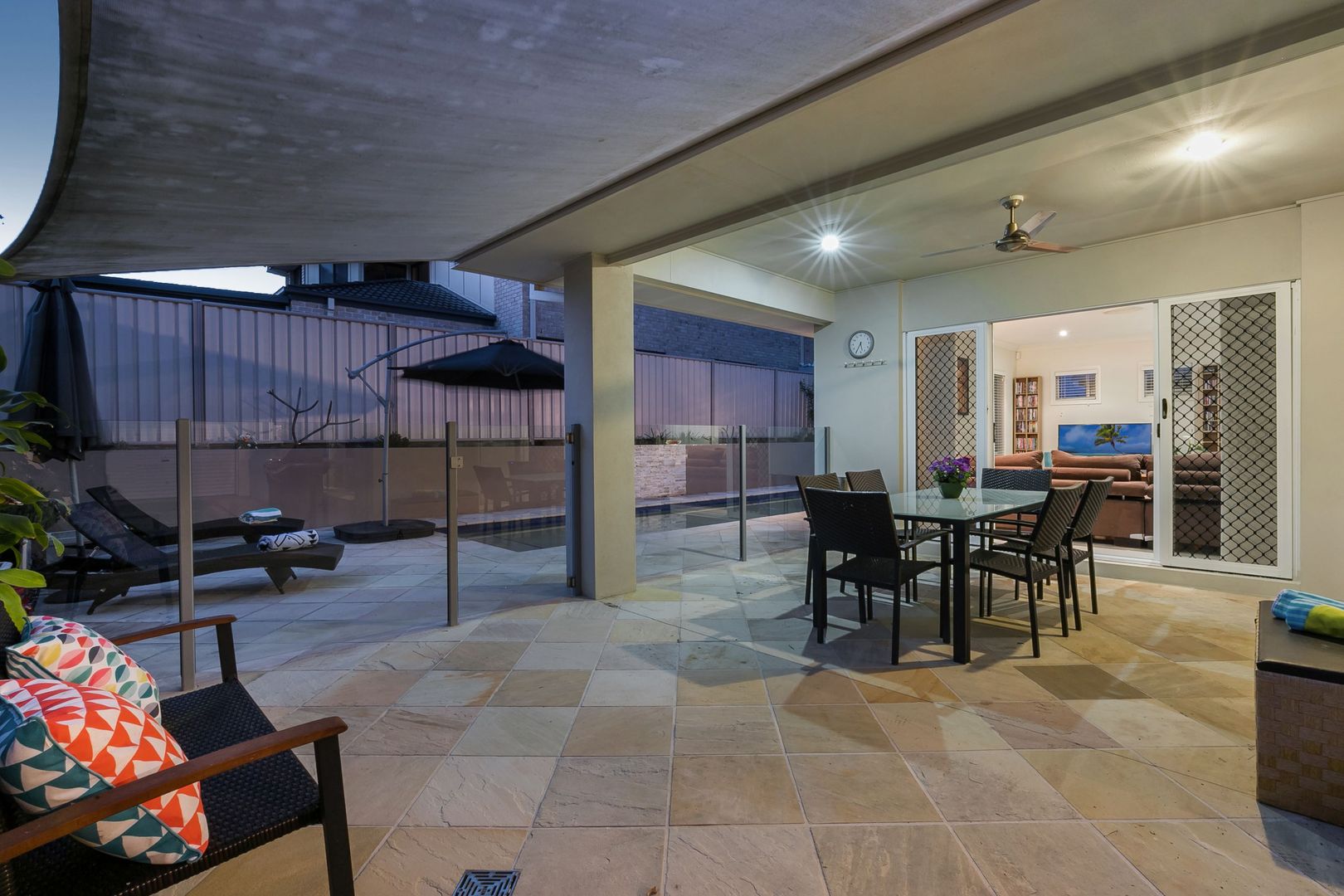 29 Christopher Place, Sinnamon Park QLD 4073, Image 1