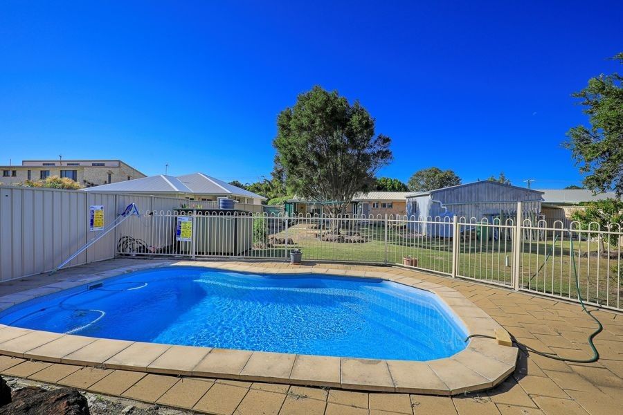 33 Shell Street, Burnett Heads QLD 4670, Image 2