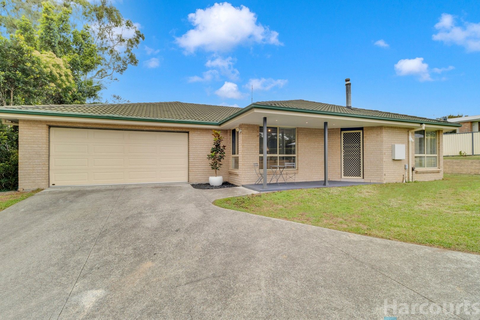 4 bedrooms House in 92 Beauty Point Road MORISSET NSW, 2264