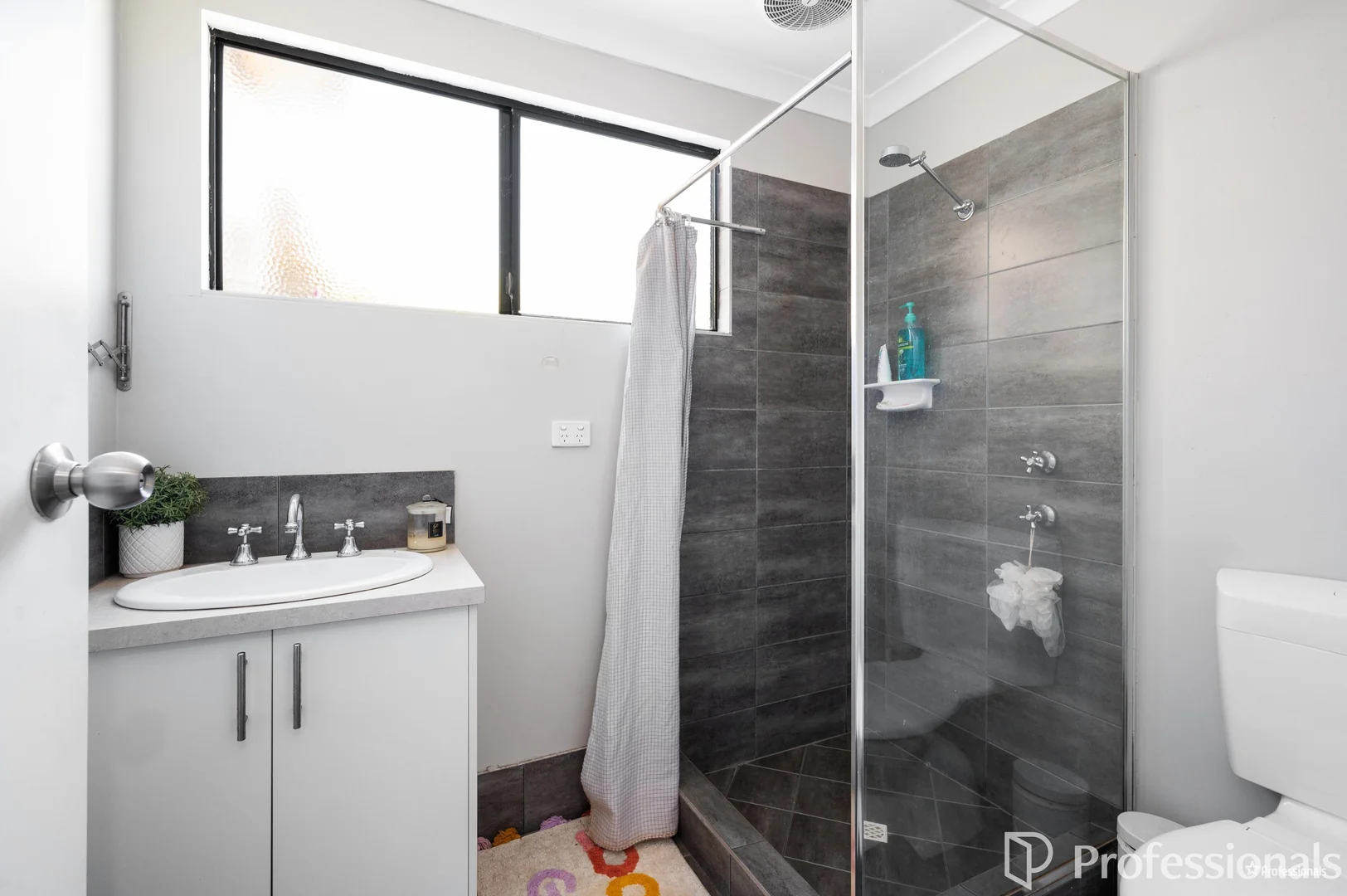 Additional image 8 of 314 Piccadilly Street, West Lamington WA 6430