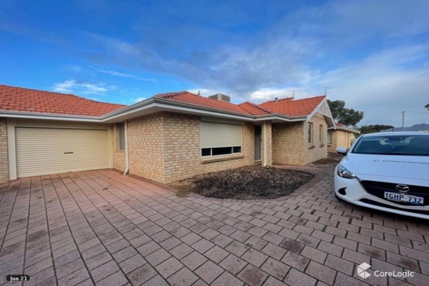 3 bedrooms Villa in 2/60 Millcrest Street SCARBOROUGH WA, 6019