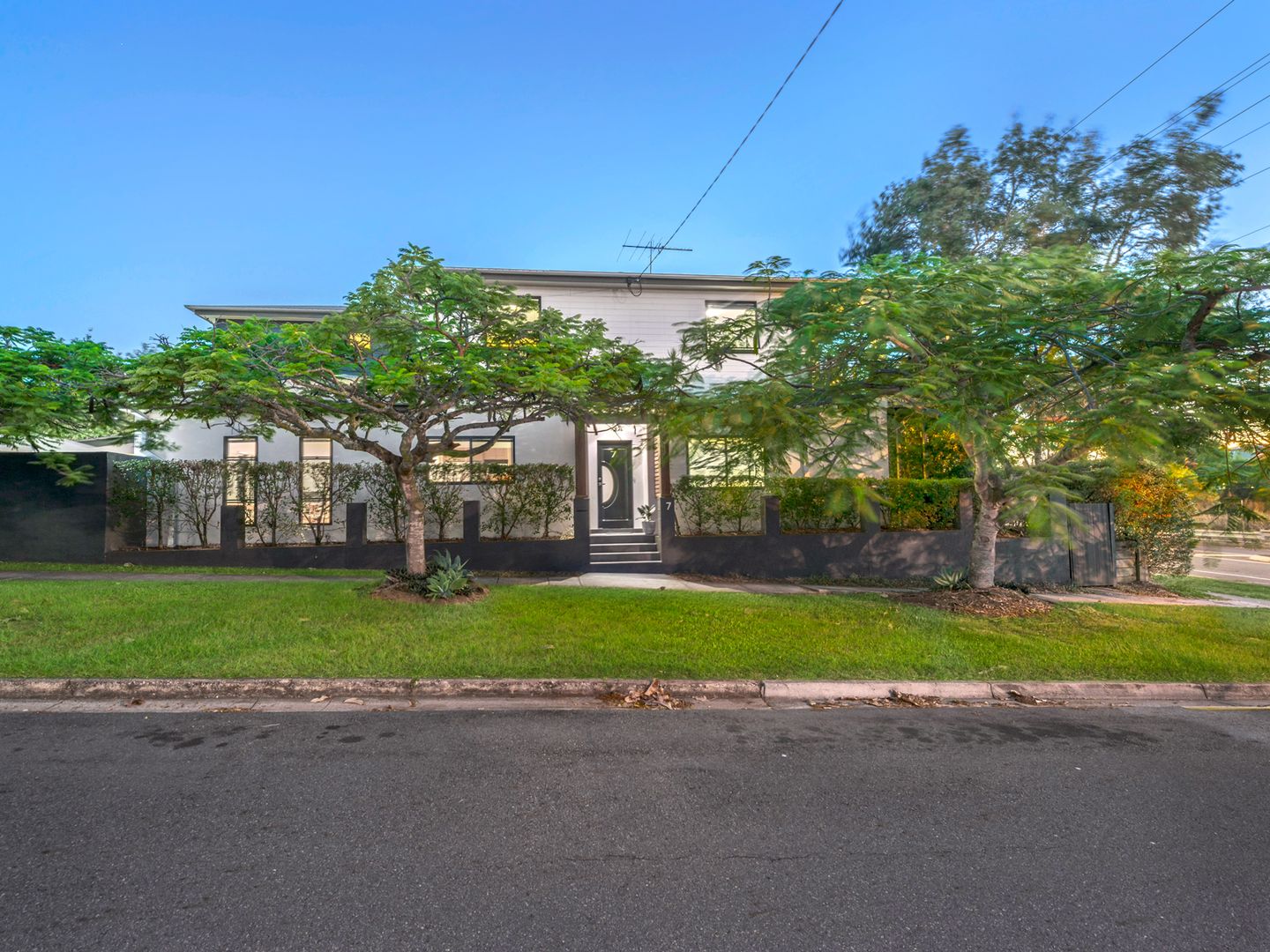 7 Moolabar Street, Morningside QLD 4170, Image 1