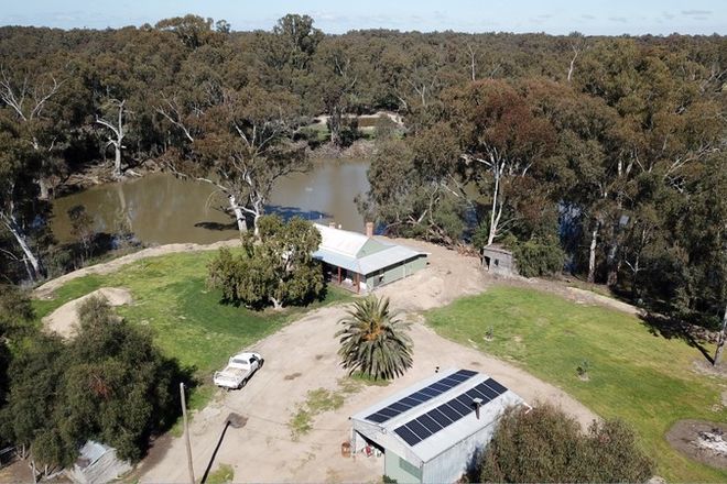 Picture of 27 Vartus Drive, DENILIQUIN NSW 2710